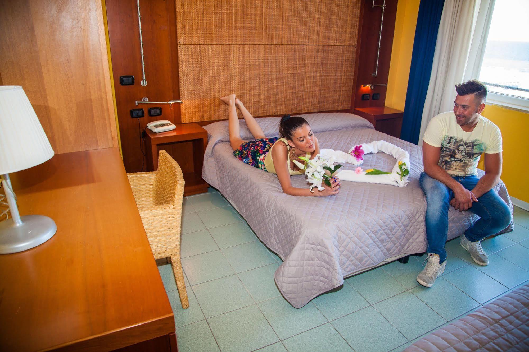 Hotel Park E Mobil Home Соттомарина Экстерьер фото